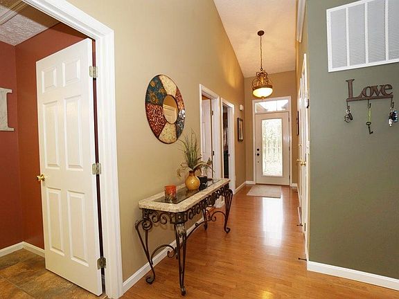 2nd image of 6158 Greens Way