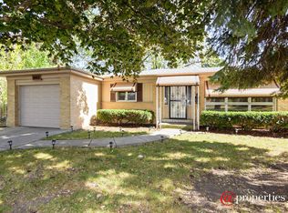 1443 Danbury Ln, Des Plaines, IL 60018