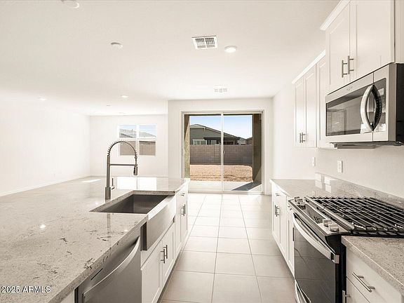 4th image of 16004 W HONEYSUCKLE Drive