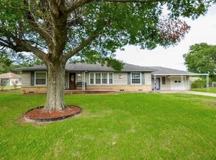 1116 N Meyer St, Sealy, TX 77474