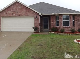 329 Leisure Ln, Waxahachie, TX 75165