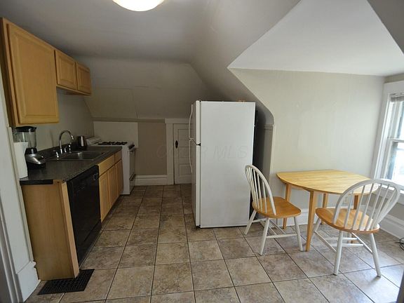 3rd image of 430 King Ave #C