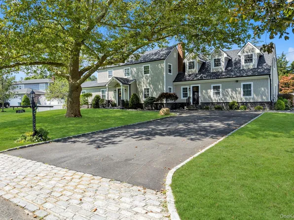 222 Bay Avenue, Bayport, NY 11705