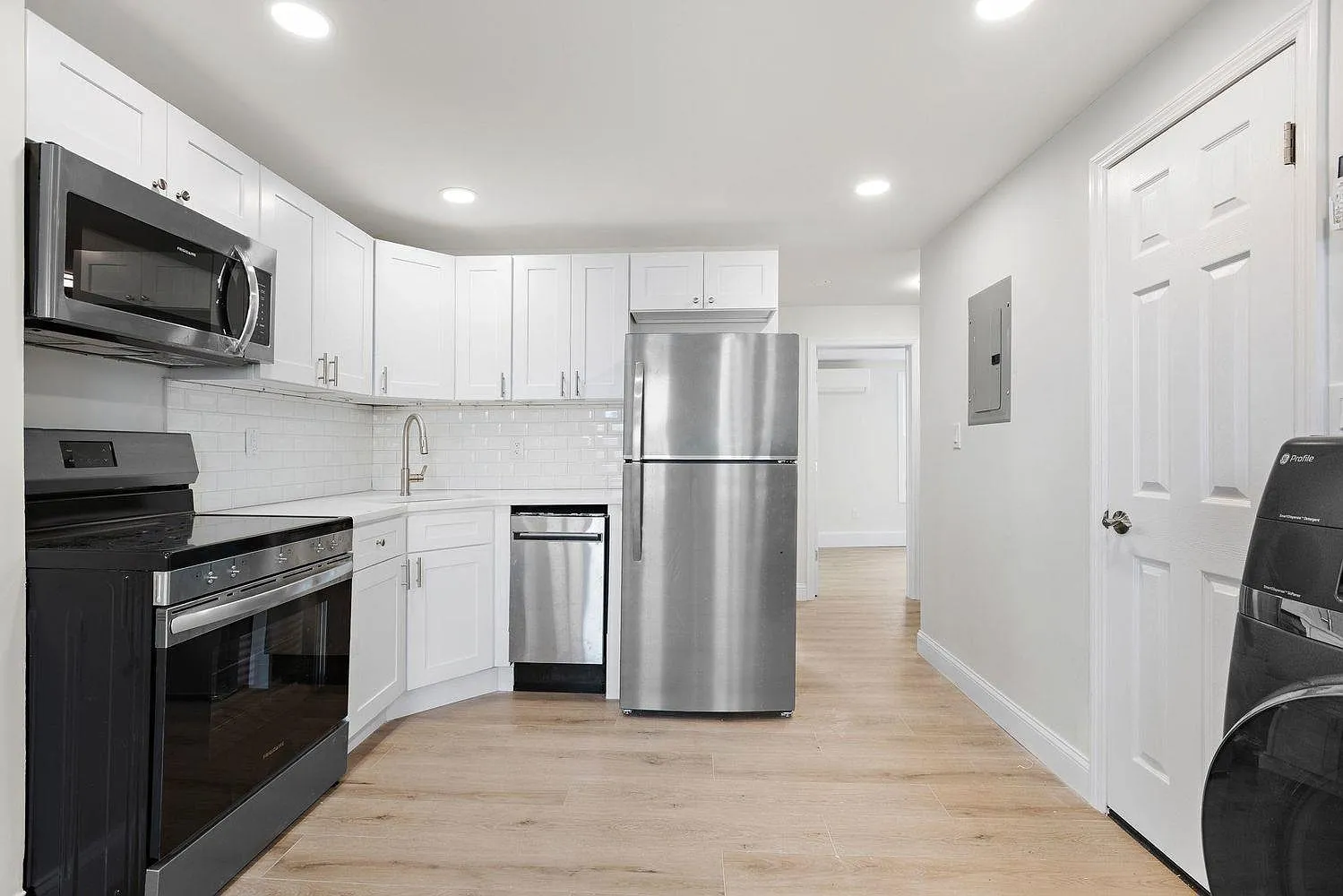 3 bed, 1.0 bath, $2,250 — Photo 1