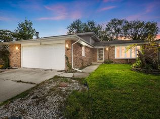 3 Rich Ct, Park Forest, IL 60466