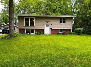 2 Jim St, Winslow, ME 04901