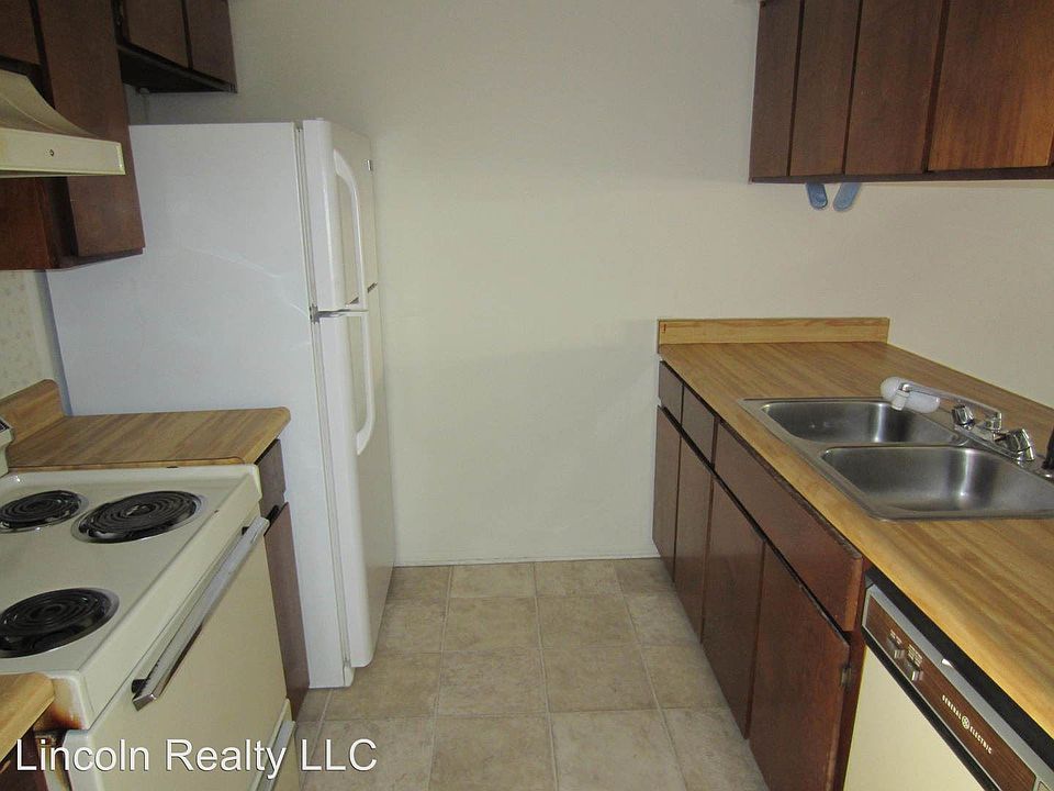 2nd image of 900 Blanton St APT B3