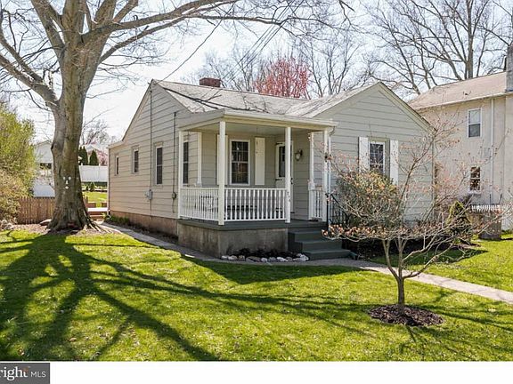 2nd image of 294 Griffen St
