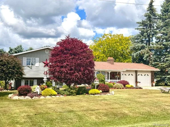 6686 Schott Rd, Mayville, MI 48744