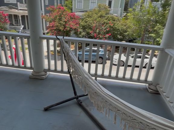 3rd image of 14 E 39th St #B
