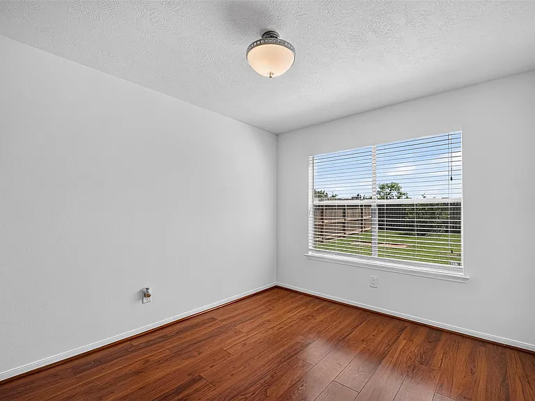 1806 Oak Ridge Dr — Photo 11