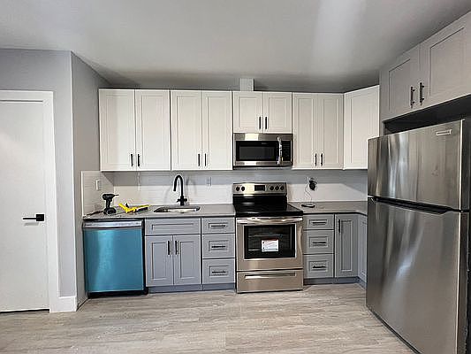 2nd image of 3550 Holland Ave APT 3