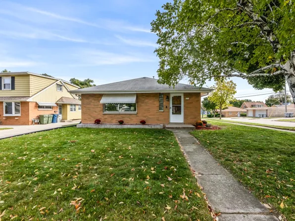 2774 S 61st STREET, Milwaukee, WI 53219