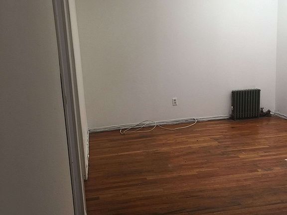 2nd image of 77 Saint Marks Pl APT 5B
