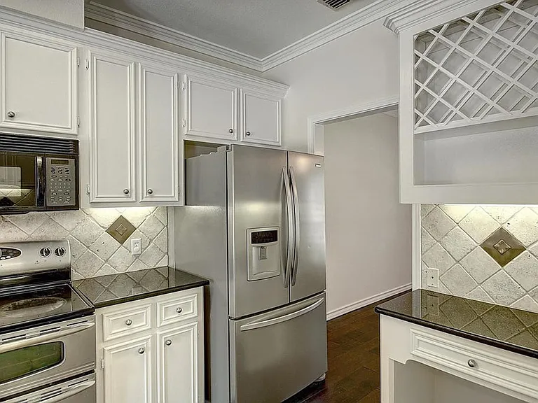 5101 Cavendish Dr — Photo 3