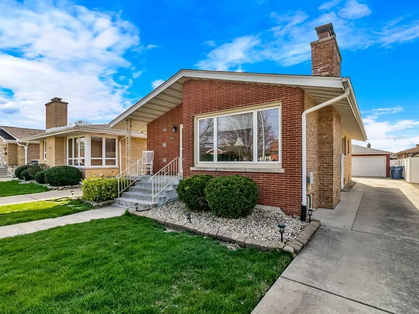 10140 S Utica Ave, Evergreen Park, IL 60805