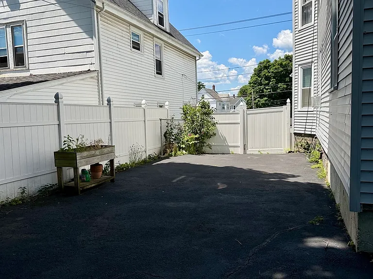 630 Metropolitan Ave #3 — Photo 20