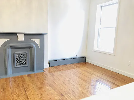 Rented by null | media 27