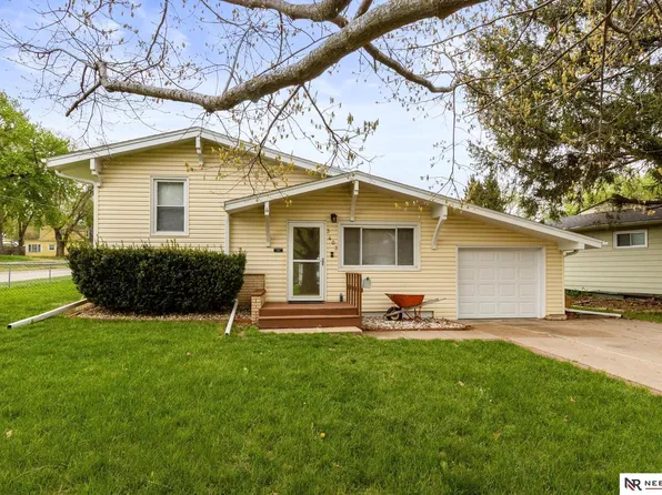 3403 S 49th Ave, Omaha, NE 68106
