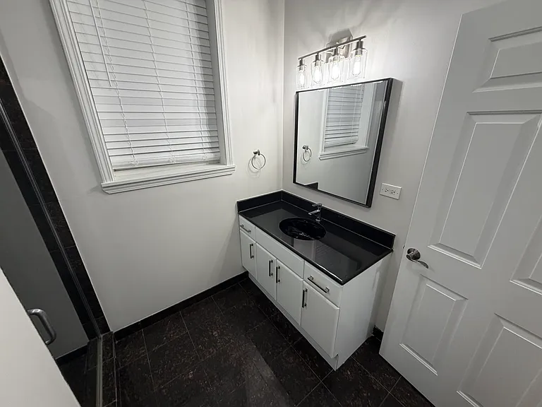 1347 N Sedgwick St #4N — Photo 12