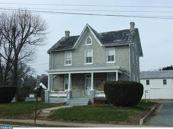 240 S 3rd St, Oxford, PA 19363