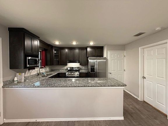 4th image of 3704 Octavia Dr