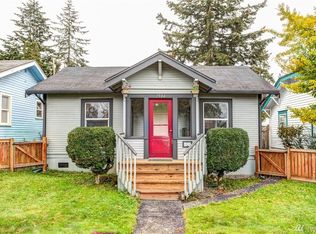 1504 Lakeway Dr, Bellingham, WA 98229