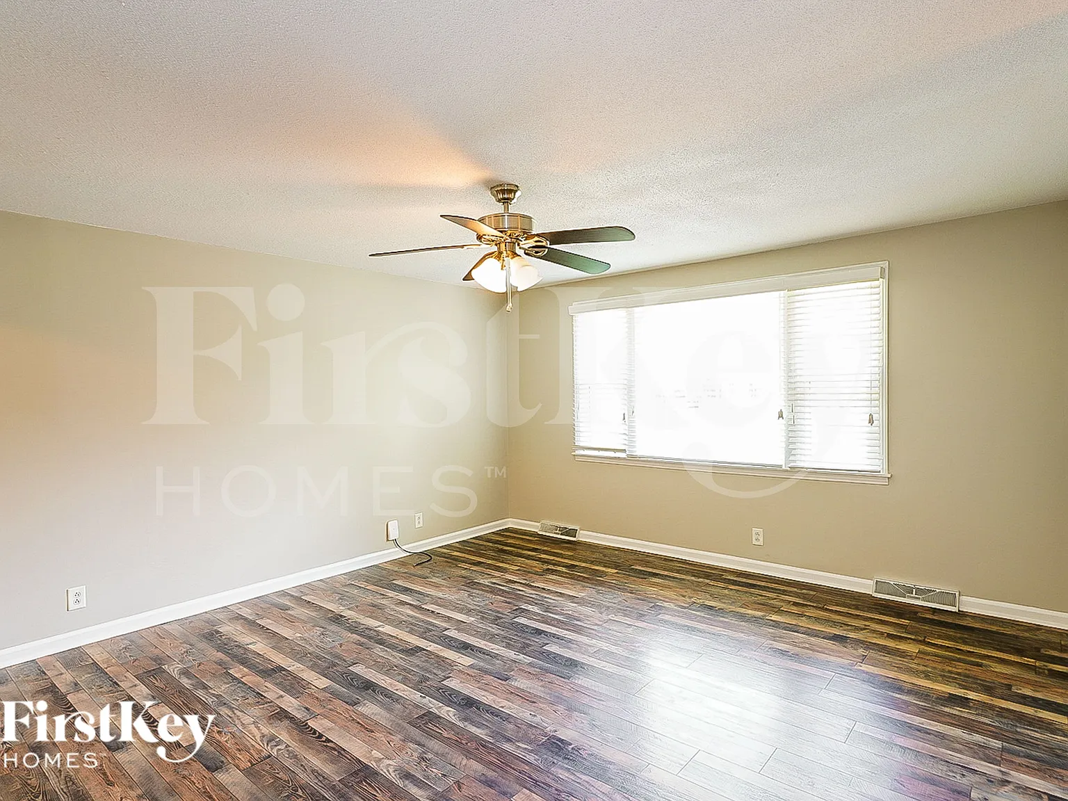 4 bed, 2.5 bath, 1792 sqft, $1,565 — Photo 3