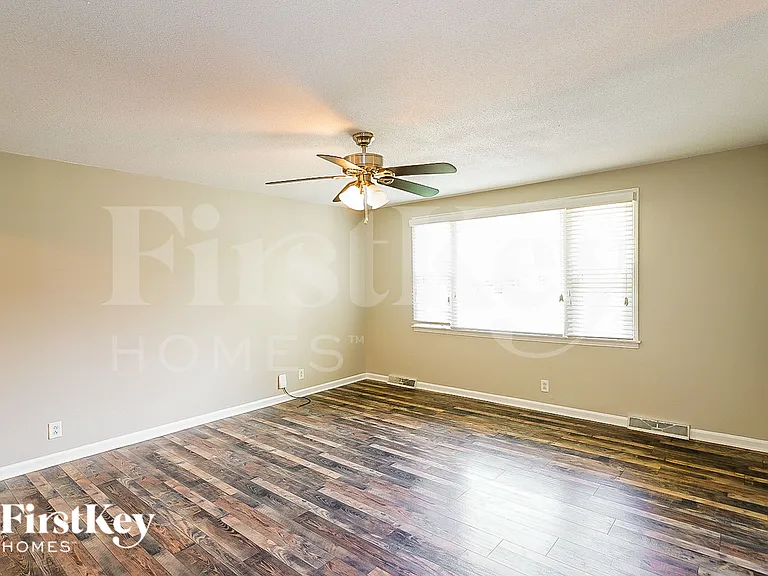 2270 Provo Dr — Photo 3