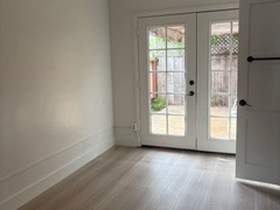 5th image of 122 Castaic Ave