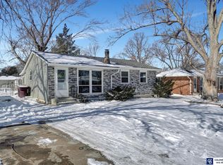 521 NW 9th St, Lincoln, NE 68528