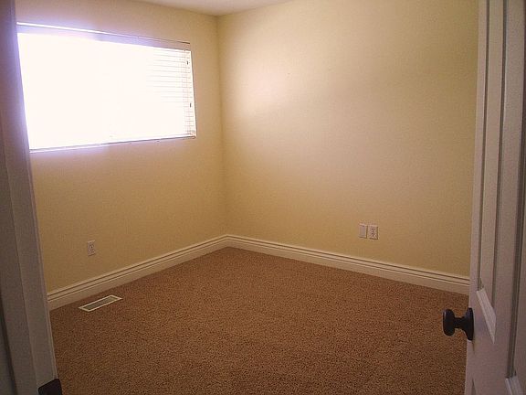 4th image of 3841 S 900 E Unit 1
