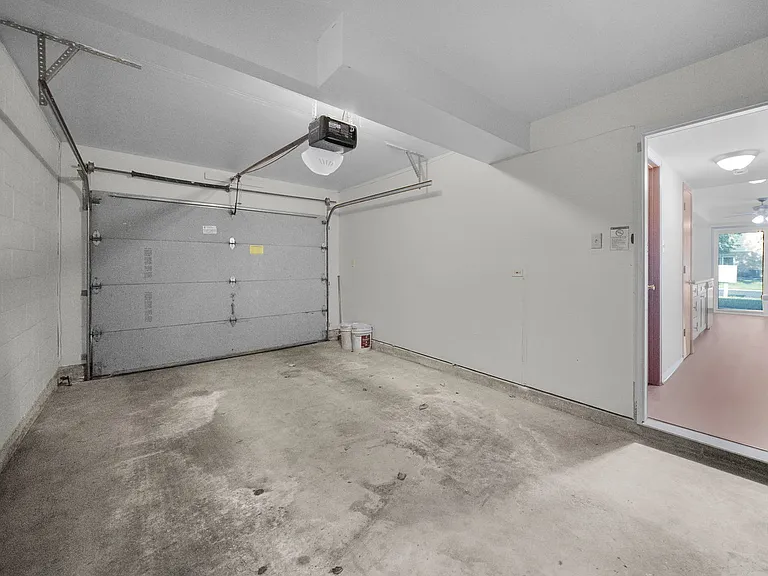 16140 Creekmont Ct — Photo 8