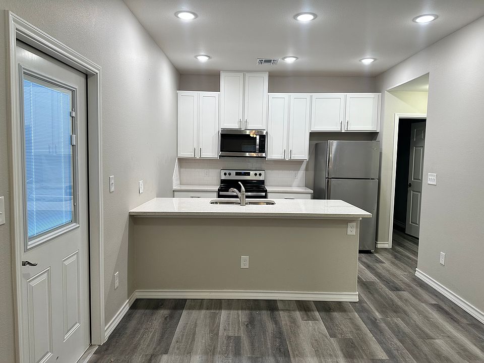 1st image of 808 25th St #1