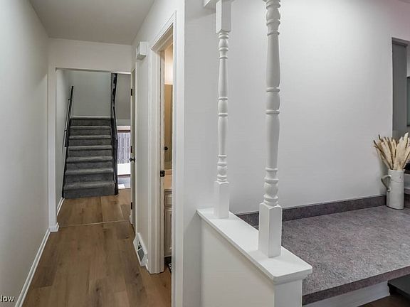2nd image of 3501 Villa Casa Ct