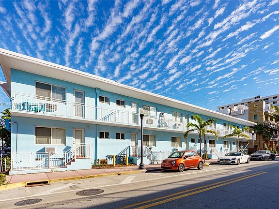 2nd image of 401 Collins Ave APT 22