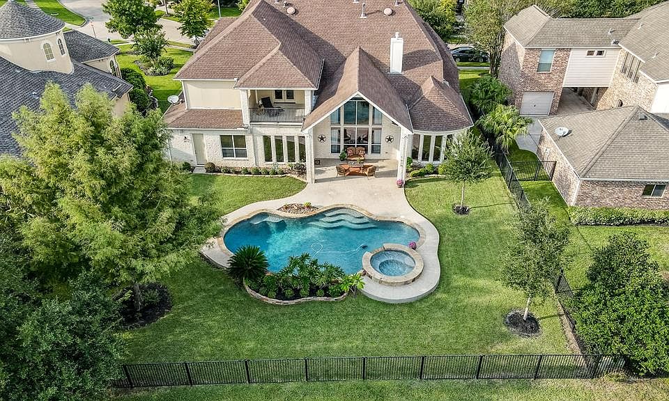 1st image of 18615 N Thomas Shore Dr