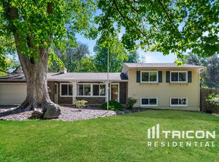 3607 Robinwood Ter, Minnetonka, MN 55305
