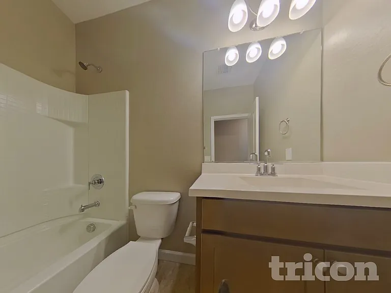 30033 W Cheery Lynn Rd — Photo 12