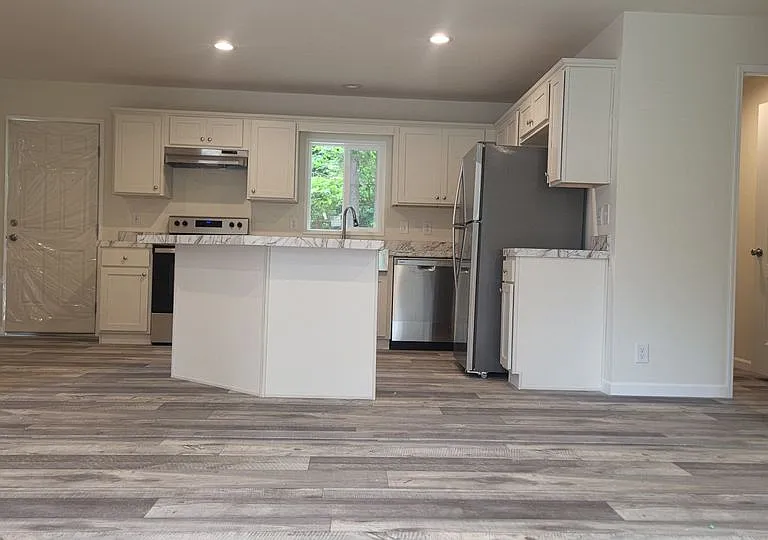 5819 257th St E — Photo 2