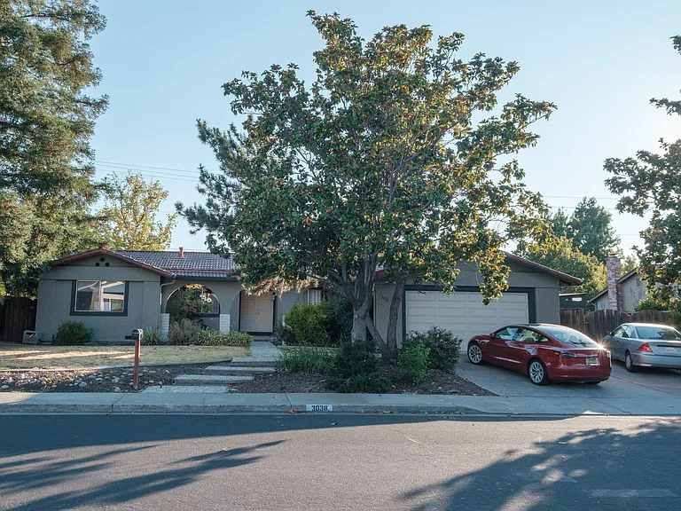 3038 Stinson Cir — Photo 1
