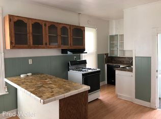 1206 3rd St, Moline, IL 61265