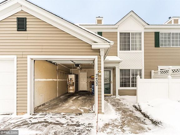 2nd image of 1821 Southcross Dr #2402