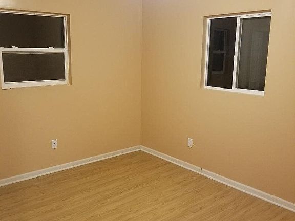 4th image of 3634 Kinnear Ave
