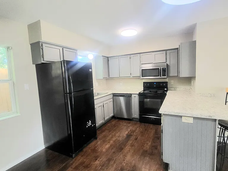 209 E 24th Ave #7 — Photo 8