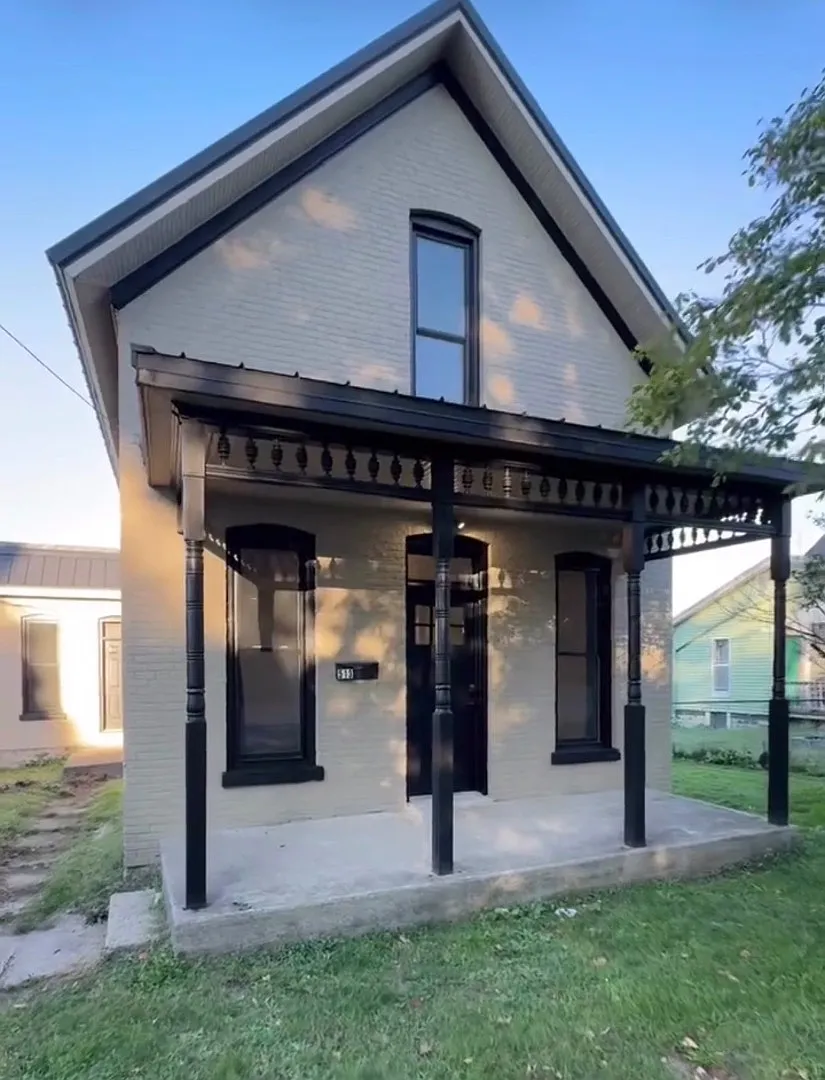 420 N Main St — Photo 1