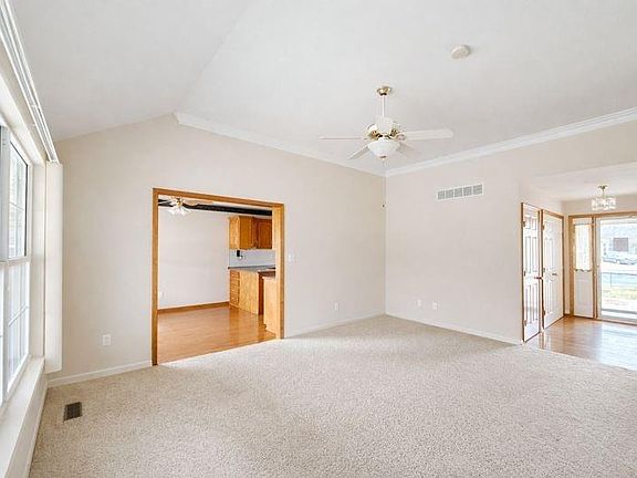 3rd image of 16524 E 53rd Terrace Ct S
