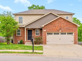 1203 Applewood Cir, Clarksville, TN 37040
