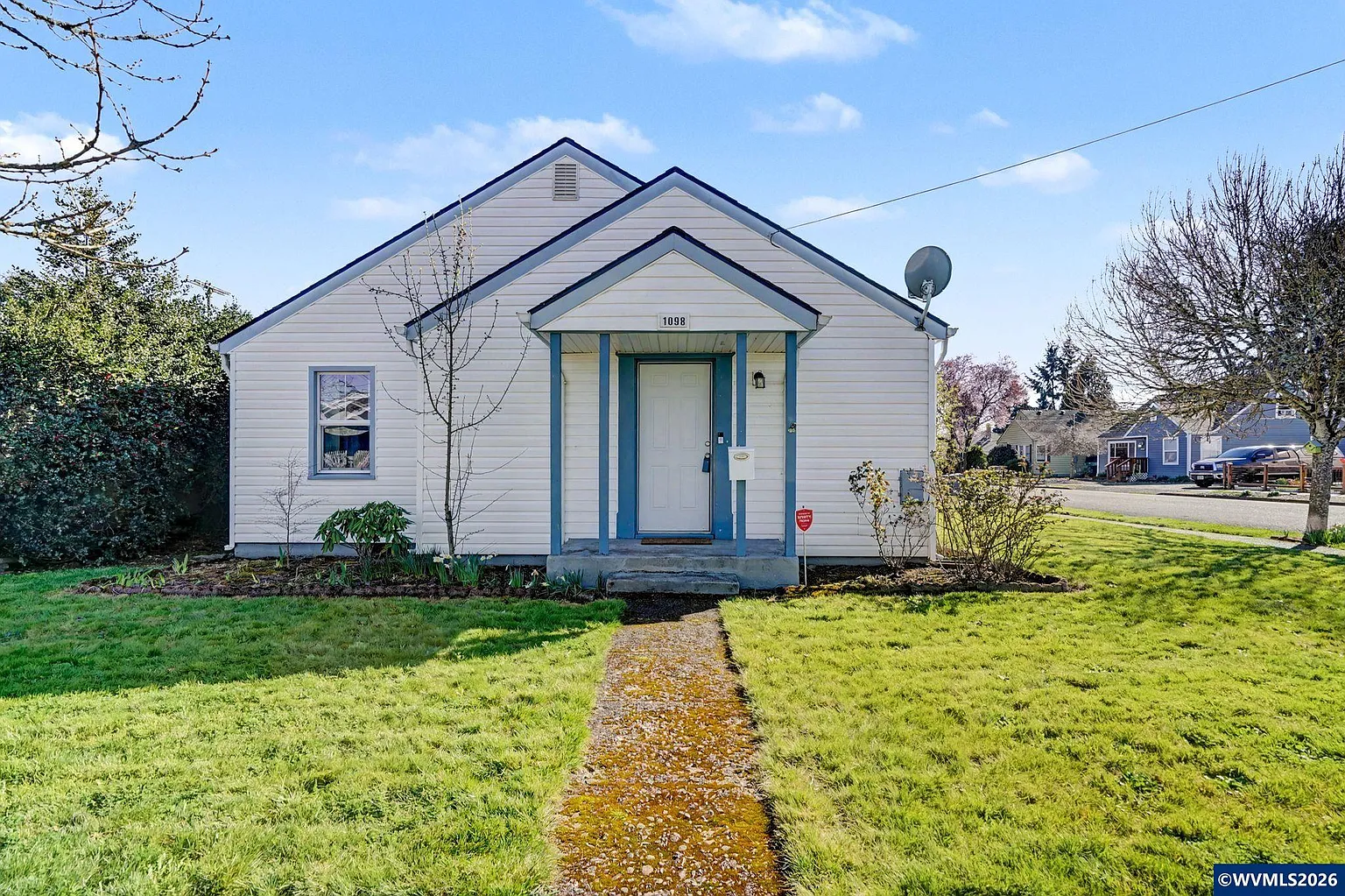 1098 13th Ave SW photo 1