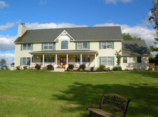 107 Dunthorne Dr, Bloomingburg, NY 12721